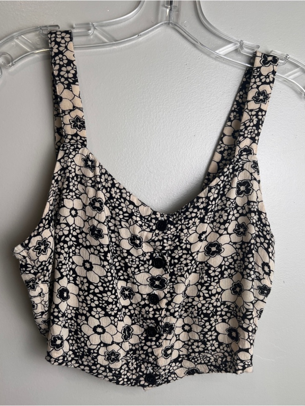 Sisstrevolution Floral Button-Up Crop Top Size S, Adjustable Straps Elastic Back